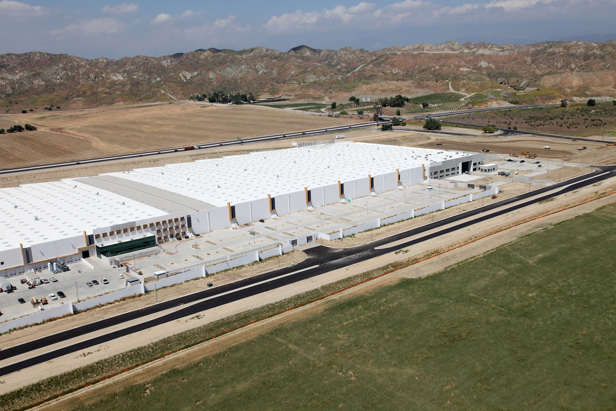 Distribution Center Roofing in Ontario, CA